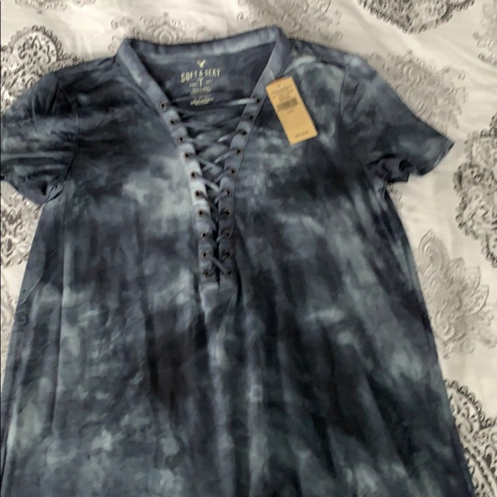Lace up tee
